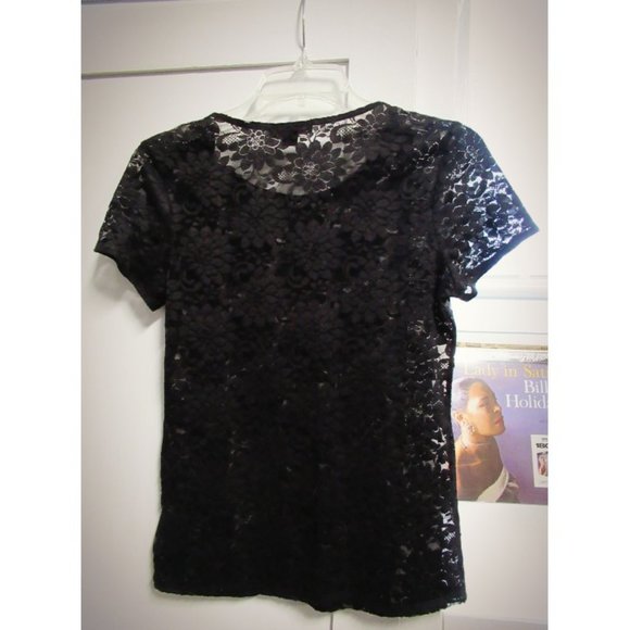 Forever 21 Black Floral Lace Top Size M - Picture 5 of 13